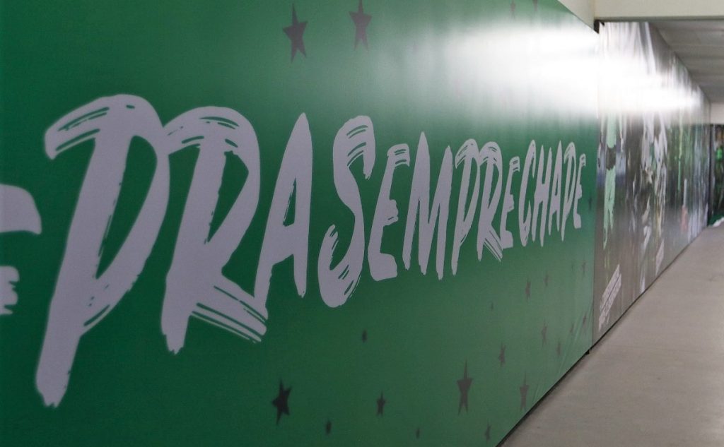 Pra Sempre Chape: Espaço com fotos será aberto à visitação