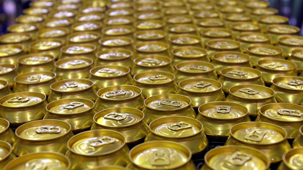 Suspeito de furtar 120 latas de cerveja é detido pela PM no Centro de Chapecó