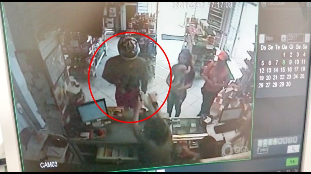Meliante assalta duas farmácias em questão de minutos em Chapecó