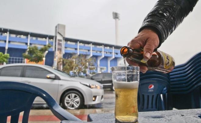 Deputados aprovam venda de cervejas nos estádios de SC