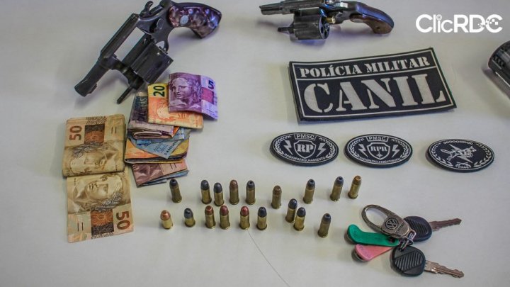 Cinco suspeitos são detidos com armas em Chapecó