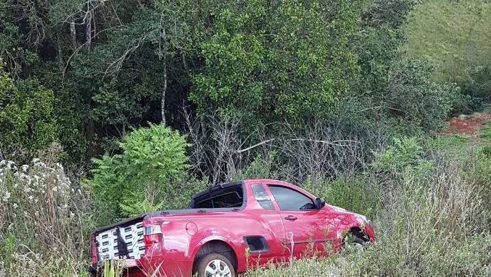 Carga de cigarros avaliada em R$ 100 mil é apreendida pela PRF em São José do Cedro