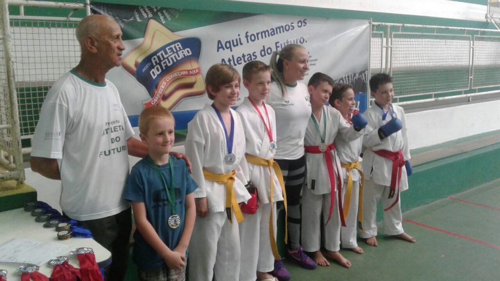 Festival do Karate movimenta atletas no último fim de semana em Chapecó
