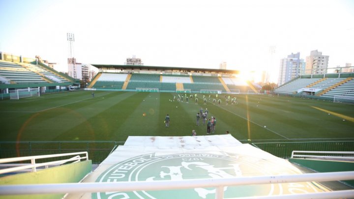 Libertadores x Rebaixamento: Chapecoense e Coritiba fazem jogo decisivo na Arena Condá