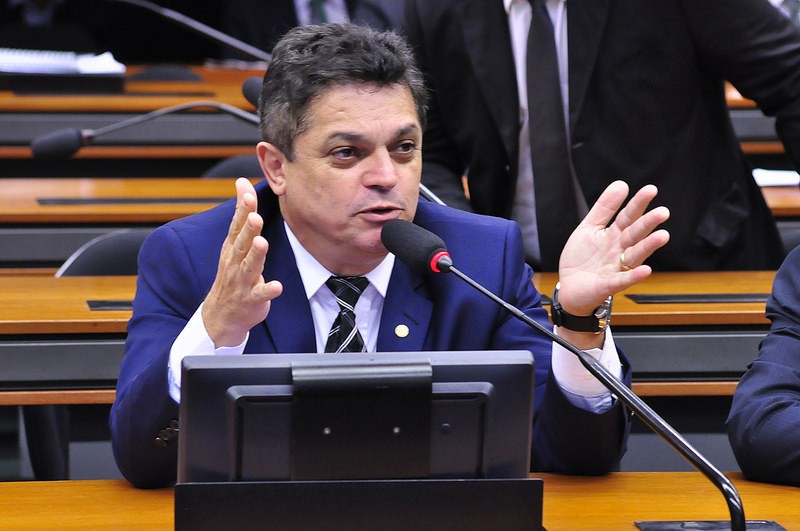 Ministro Fux dá 48 horas para PGR se manifestar no caso de João Rodrigues