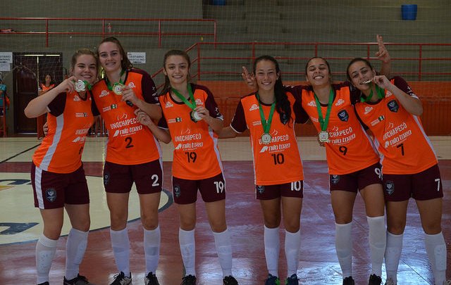 Na reta final de 2017 Female Futsal conquista mais um título nas categorias de base