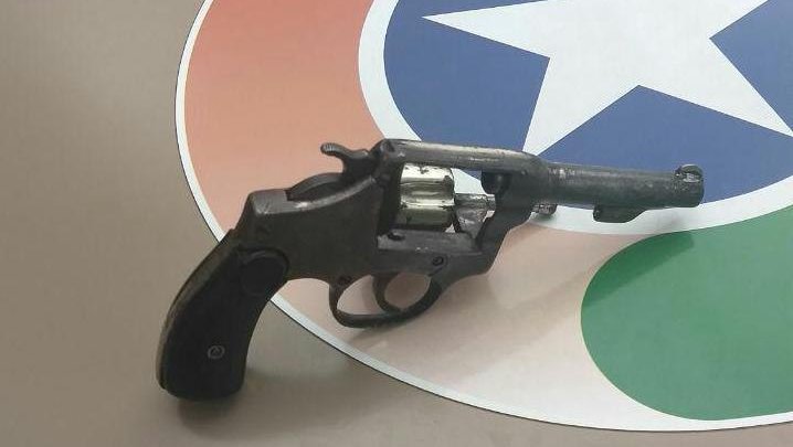 Jovem de 18 anos é preso com revólver calibre .32 na General Osório