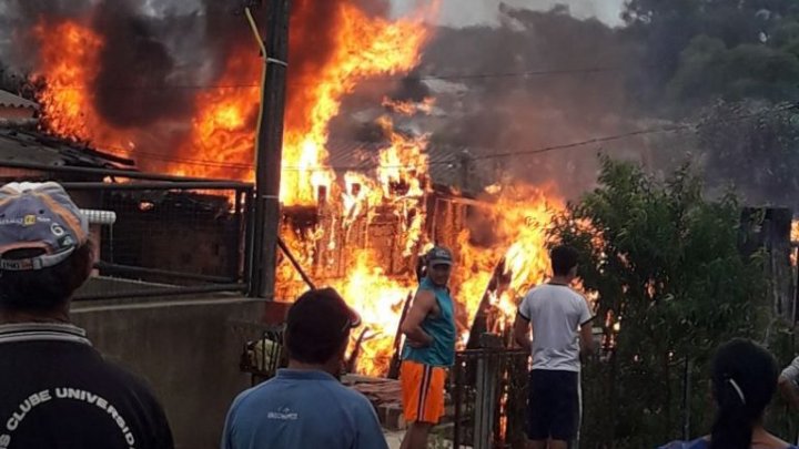 Incêndio criminoso destrói residências no bairro Efapi