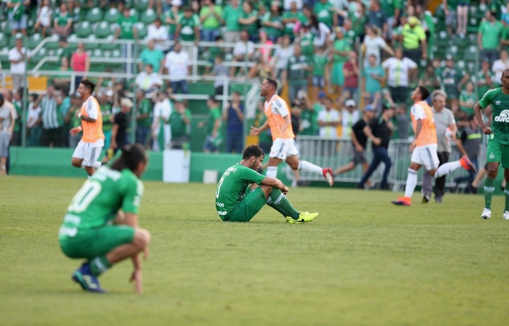 Figueirense vence a Chapecoense e conquista o 18º título do Catarinense