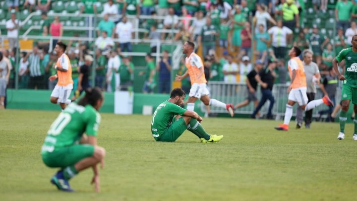 Figueirense vence a Chapecoense e conquista o 18º título do Catarinense