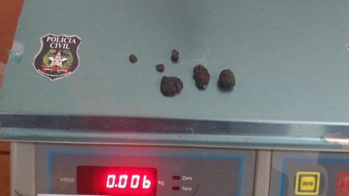 ROCAM APREENDE HAXIXE NO SEMINÁRIO
