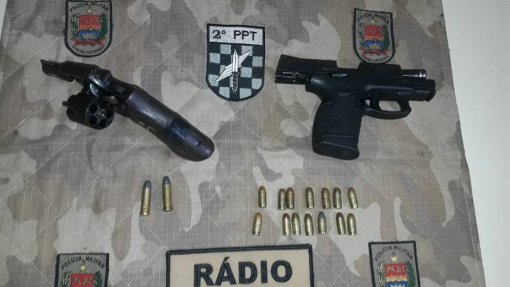 Duas pessoas são presas em Chapecó por porte ilegal de arma de fogo durante festa