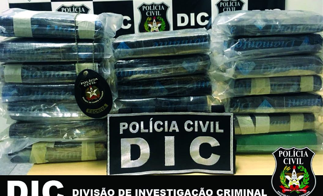 DIC encontra mais de 22 quilos de cocaina em veículo