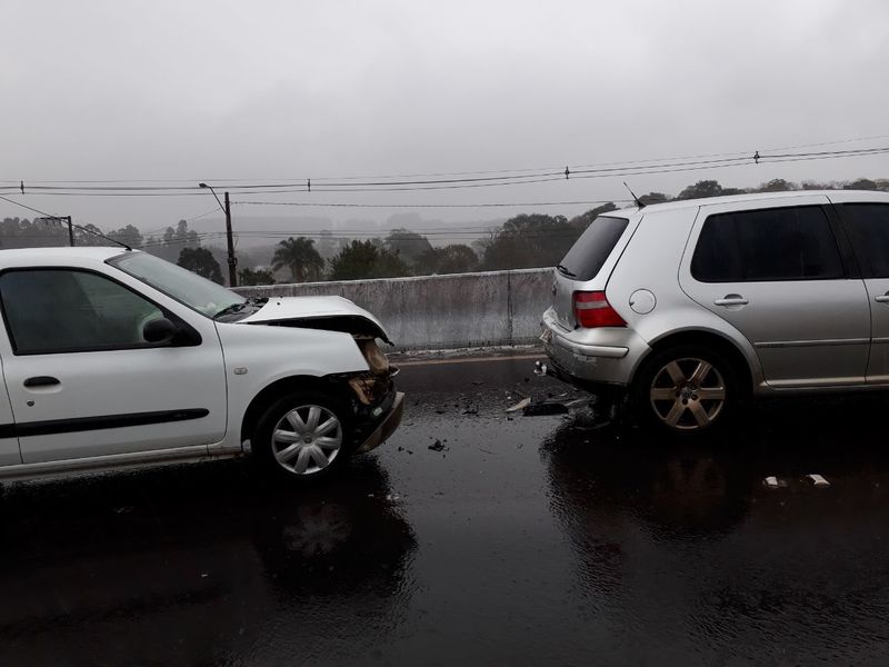 Colisão no acesso de Chapecó deixa feridos