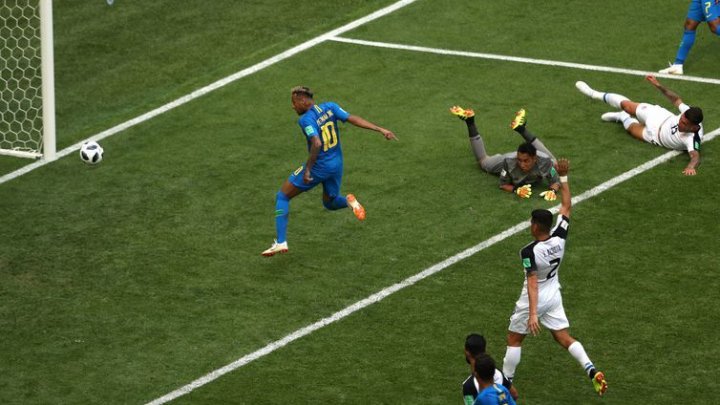 Seleção Brasileira sofre, mas vence a Costa Rica por 2 x 0