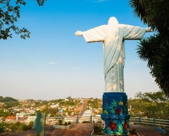 Falsa curandeira é procurada pela polícia no Oeste