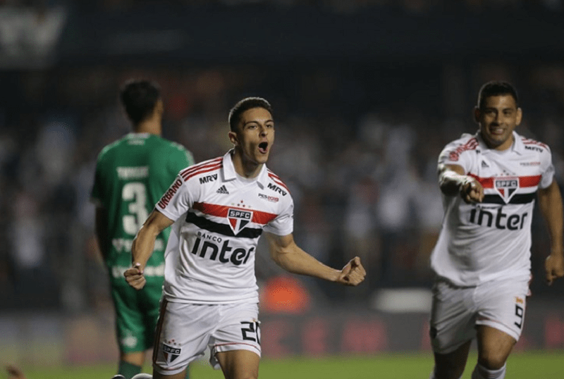 Modelense Shaylon comemora primeiro gol no estádio do São Paulo