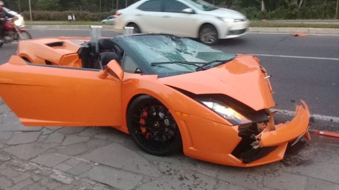 VÍDEO: Lamborghini dos Super Carros de Gramado se envolve em acidente