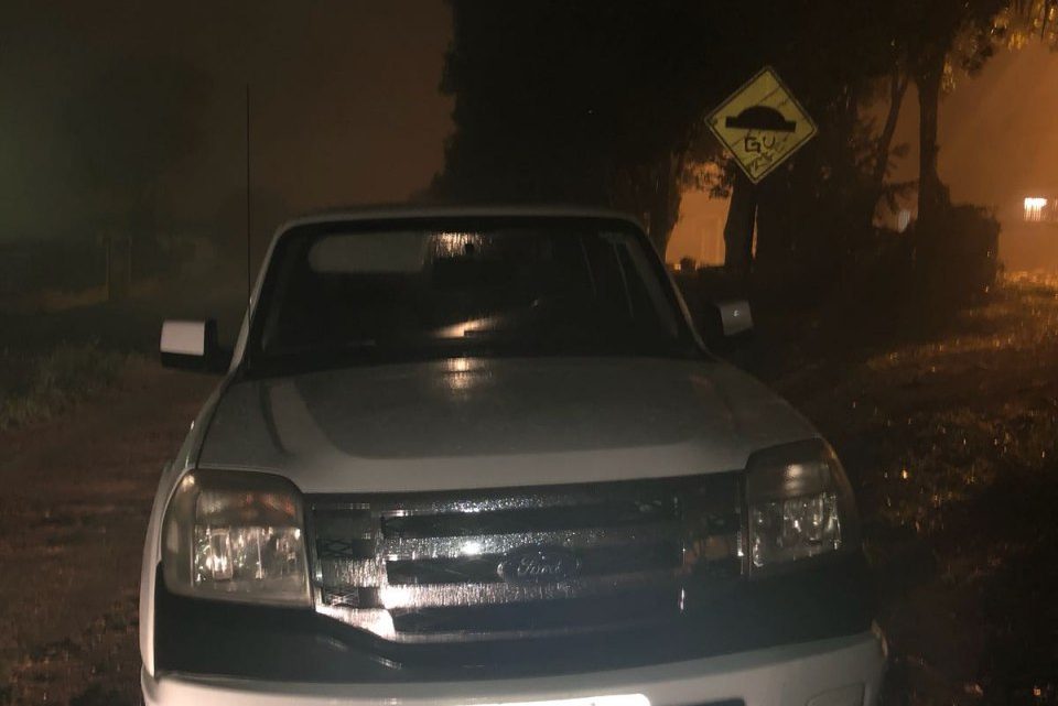 Caminhonete furtada em garagem veículos é encontrada no Bela Vista Caminhonete furtada em garagem veículos é encontrada no Bela Vista