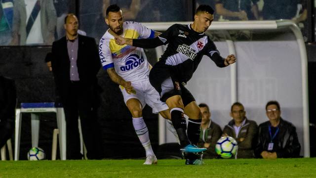 Chapecoense perde para o Vasco e entra perigosamente no Z4