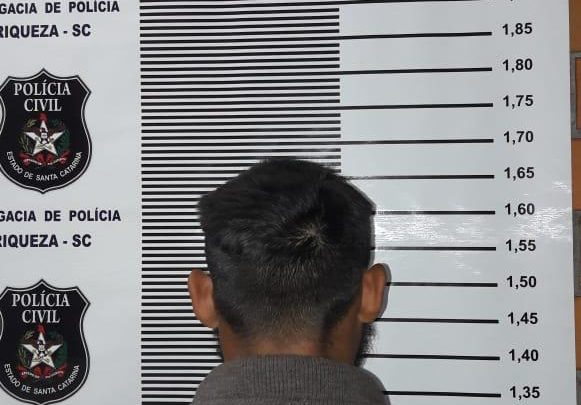 Polícia Civil de Riqueza realiza prisão de indivíduo com mandado de prisão