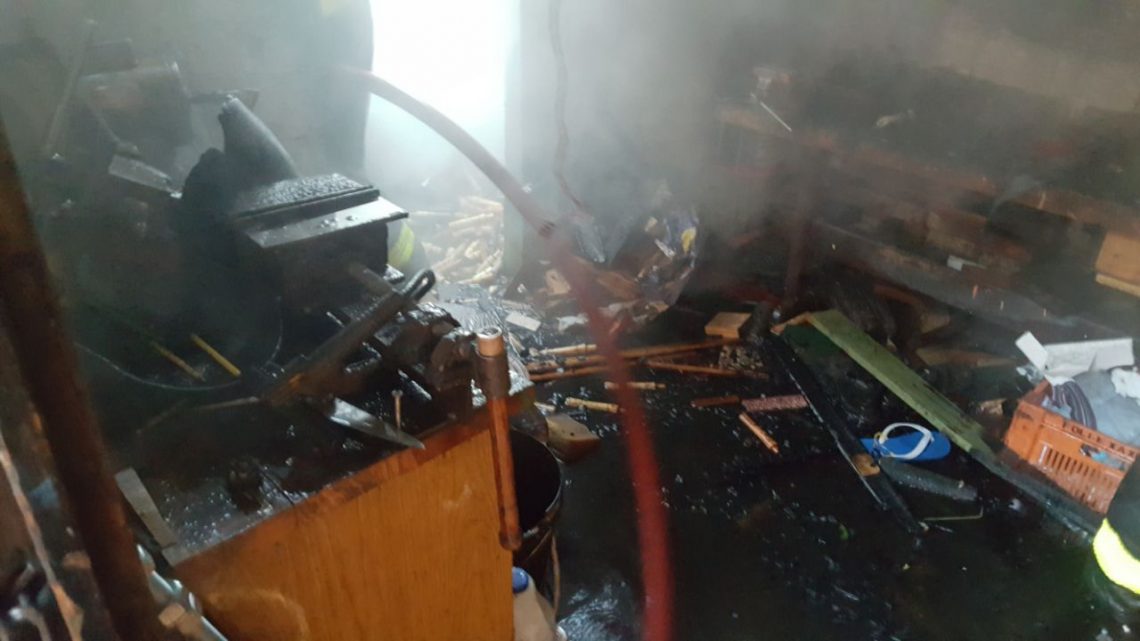 Incêndio destrói parcialmente uma casa no São Cristóvão