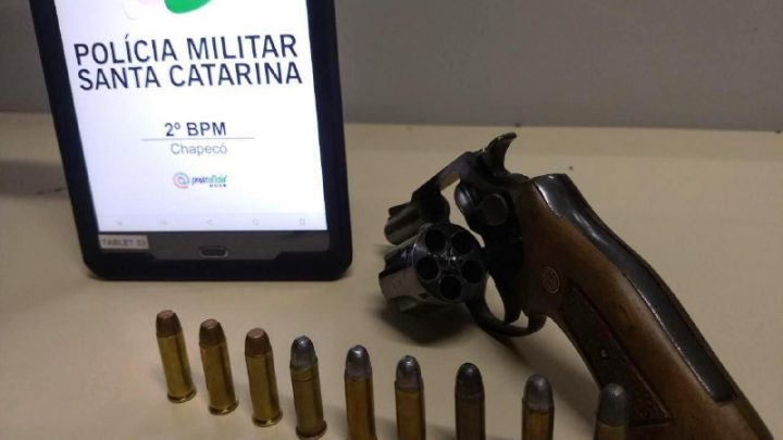 Homem é detido por posse ilegal de arma de fogo no Passo dos Fortes