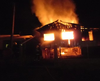 Casa é totalmente destruída pelo fogo em Xanxerê