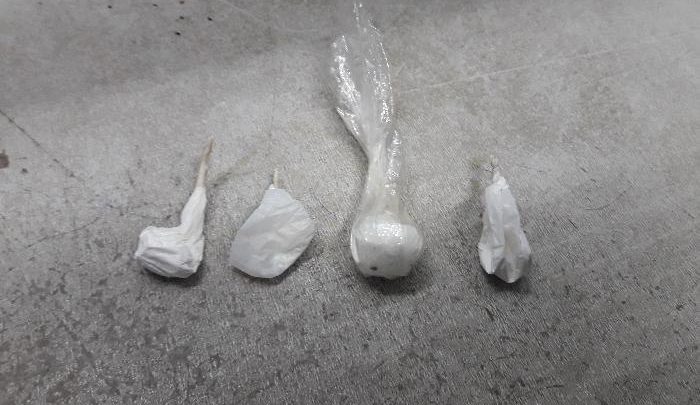 Passageiros de táxi são flagrados com drogas em Chapecó