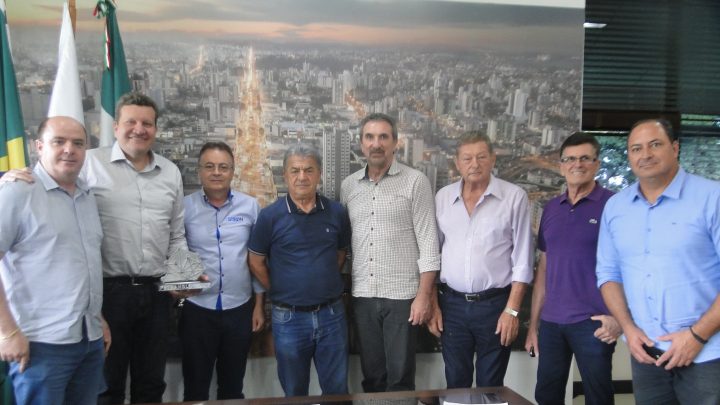 Comissão apresenta resultado final da FETRANSLOG 2018 ao prefeito Buligon