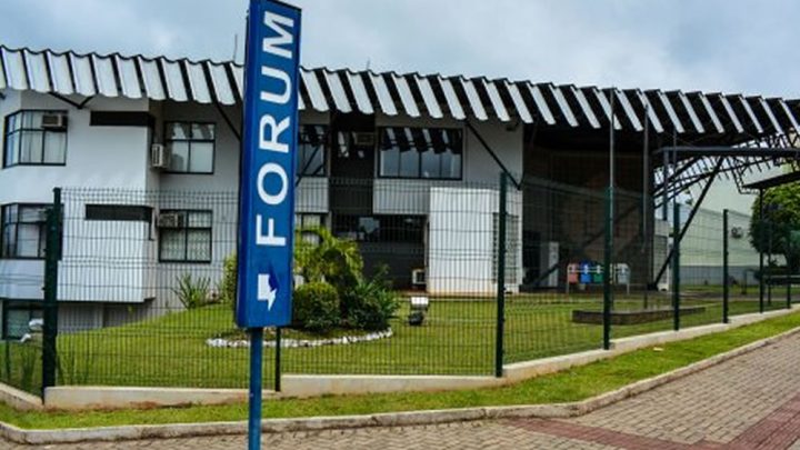 Ex-prefeito do Extremo-Oeste é condenado à prisão por fraude em licitação de pórtico