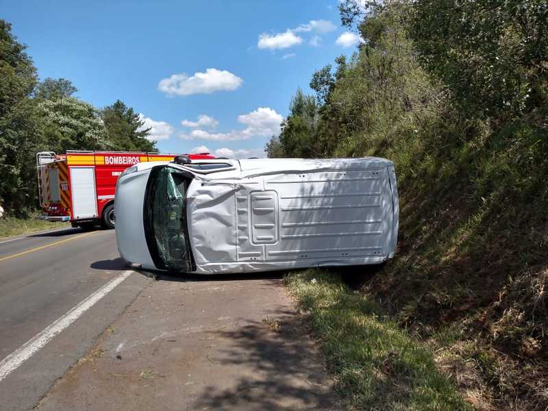 Van de Xaxim capota em Ponte Serrada