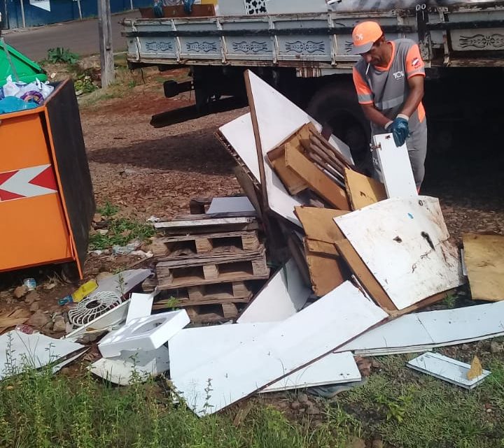 Descarte incorreto compromete coleta e trabalho dos catadores em Chapecó