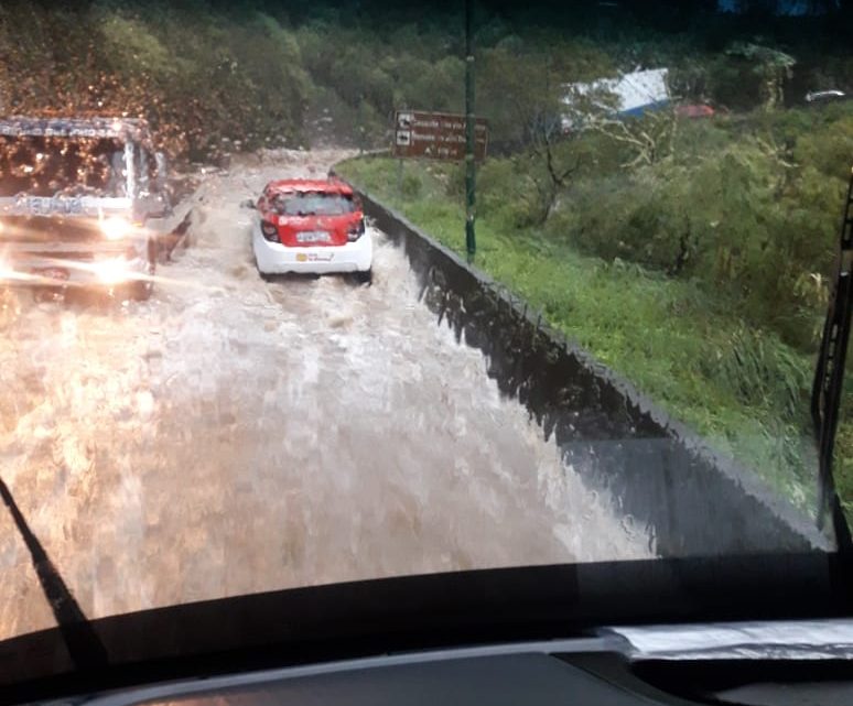 Serra do Rio do Rastro debaixo d’água após forte chuva – Vídeos e fotos