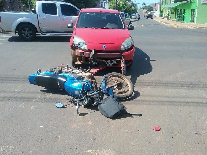 Acidente deixa motociclista ferido no bairro Efapi