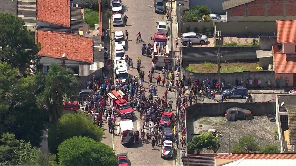 Urgente: Atiradores invadem escola em SP, atiram contra alunos e matam ao menos 6