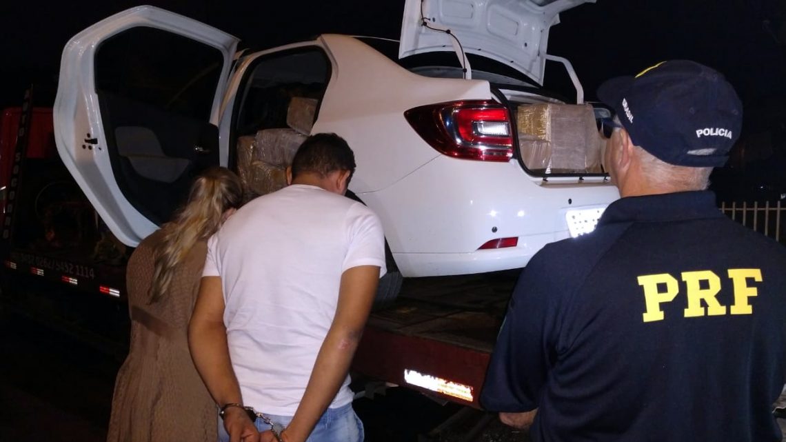 Casal é preso com carro roubado e camarão contrabandeado na BR-282 em Irani