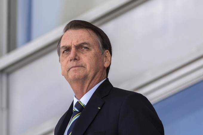 Governo Bolsonaro corta 21 mil cargos e gratificações e estima economia de R$ 195 mi