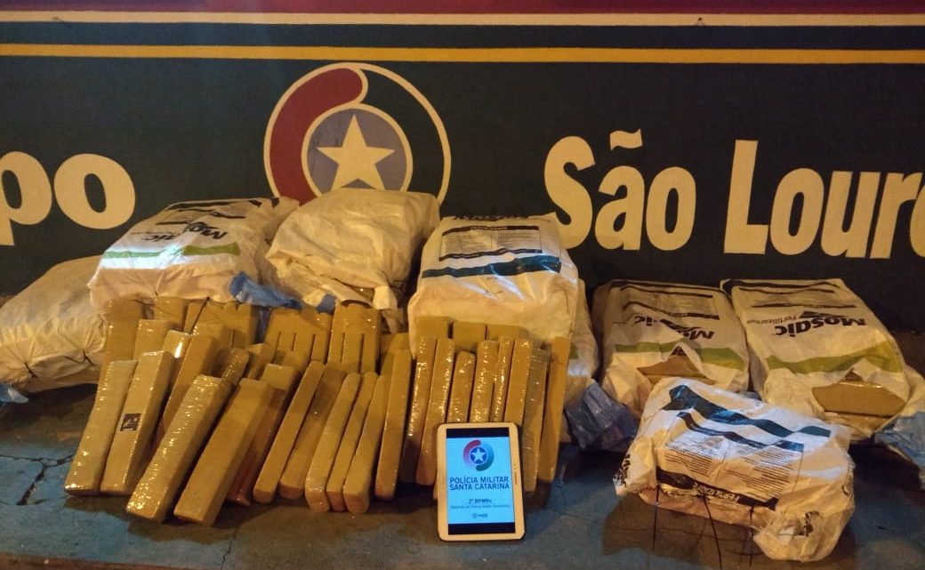 Polícia Rodoviária apreende 320kg de maconha em São Lourenço do Oeste