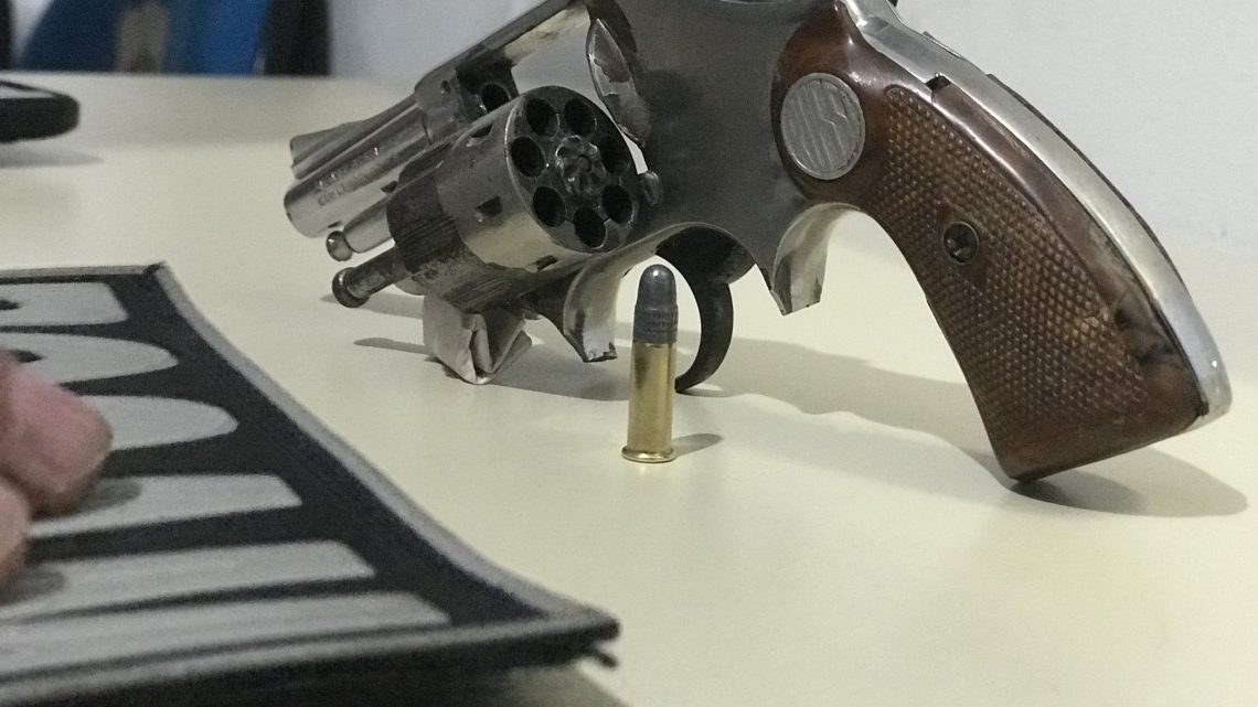 Homem é preso com arma de fogo em Chapecó