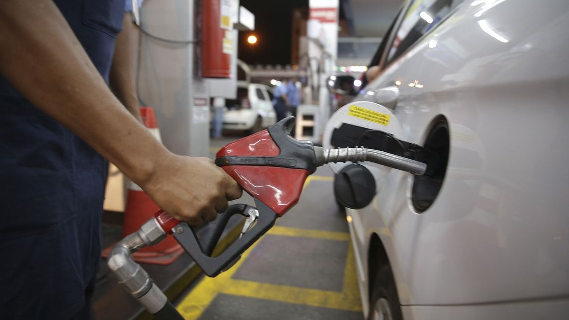 Gasolina e diesel tem nova baixa