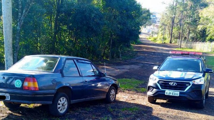 Guarda Municipal recupera veículo com registro roubo/furto no parque da Efapi