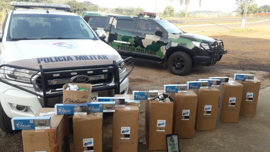 Polícia Ambiental apreende cigarros contrabandeados, armas, munições e dinheiro em Chapecó
