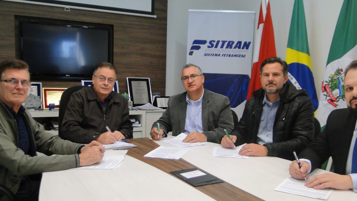 Sitran assina convenção coletiva com sindicatos e federação dos movimentadores de mercadorias