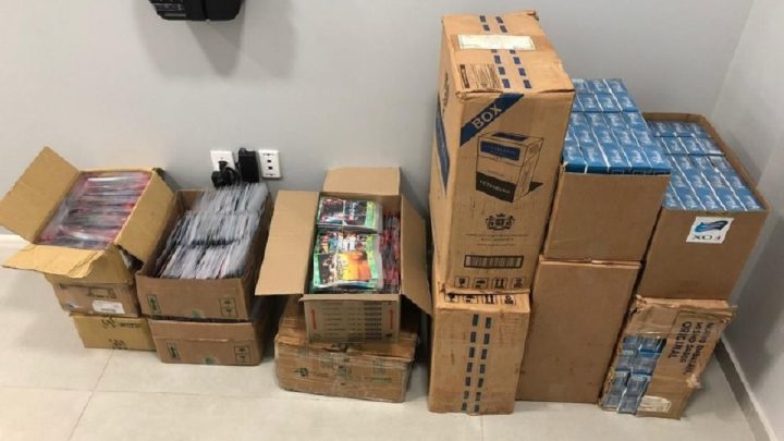 Após perseguição PM aborda e apreende veículo com cigarros e DVDs contrabandeados em Chapecó