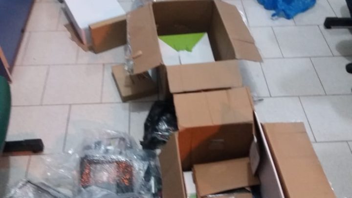 Polícia Rodoviária Estadual apreende mercadorias eletrônicas contrabandeadas no valor de 20 mil reais em SLO