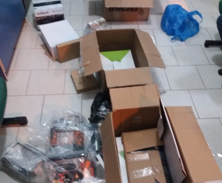 Polícia Rodoviária Estadual apreende mercadorias eletrônicas contrabandeadas no valor de 20 mil reais em SLO