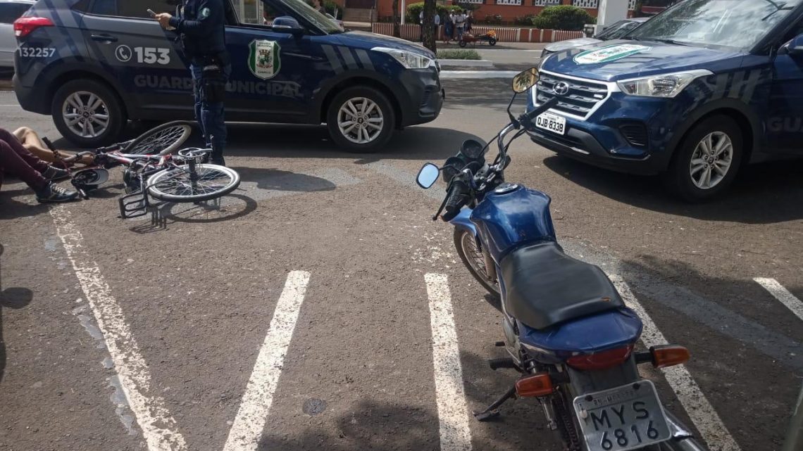 Guarda Municipal apreende arma de fogo e recupera motocicleta com registro de furto no centro de Chapecó