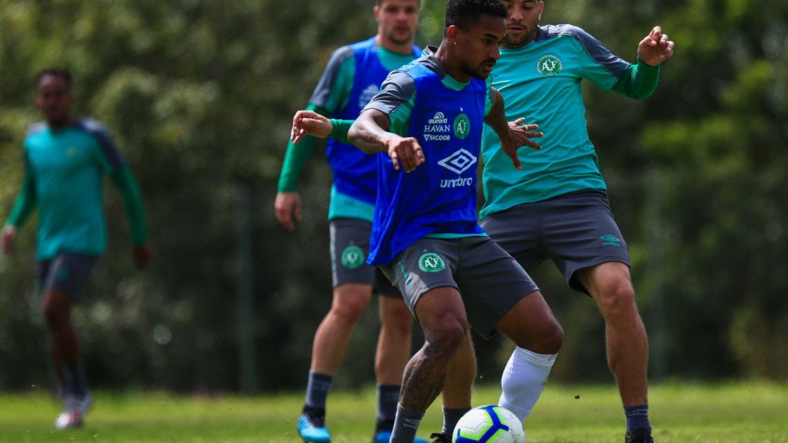 Chape enfrenta o Internacional daqui a pouco na abertura do returno do Brasileirão