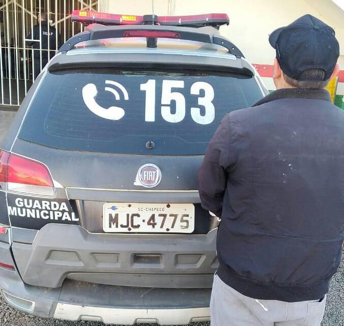 Após abordagem de trânsito, Guarda Municipal cumpre mandado de prisão em Chapecó